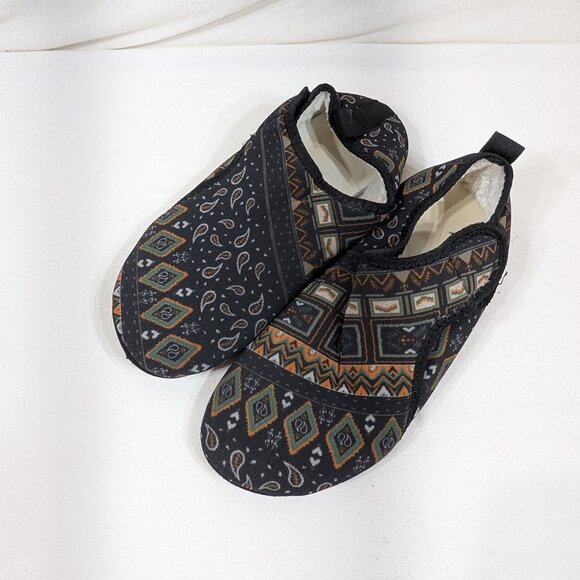 Slippers - Picture 1 of 4